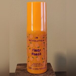 REVOLUTION TASTY PEACH MATTIFYING PRIMING SPRAY
